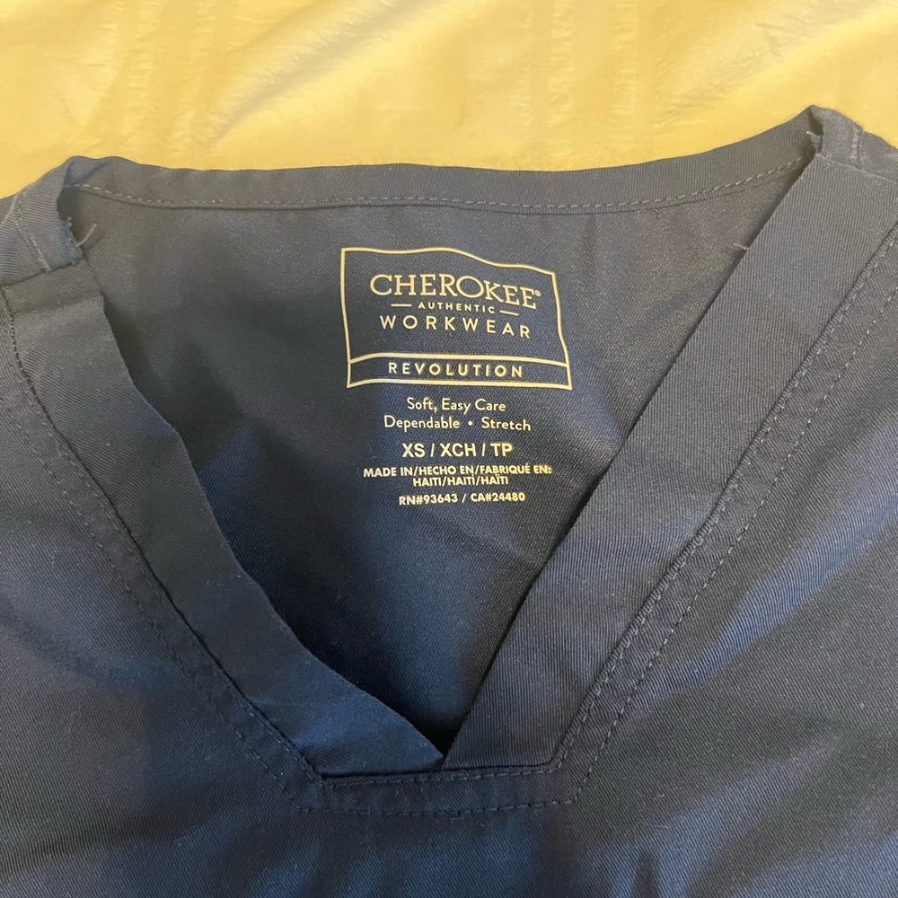 NAVY BLUE CHEROKEE SCRUB TOP